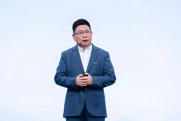 华为DriveONE全新中文品牌“华为智擎”正式发布